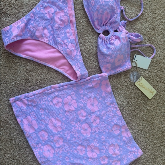 Bikini Set - Picture 2 of 6